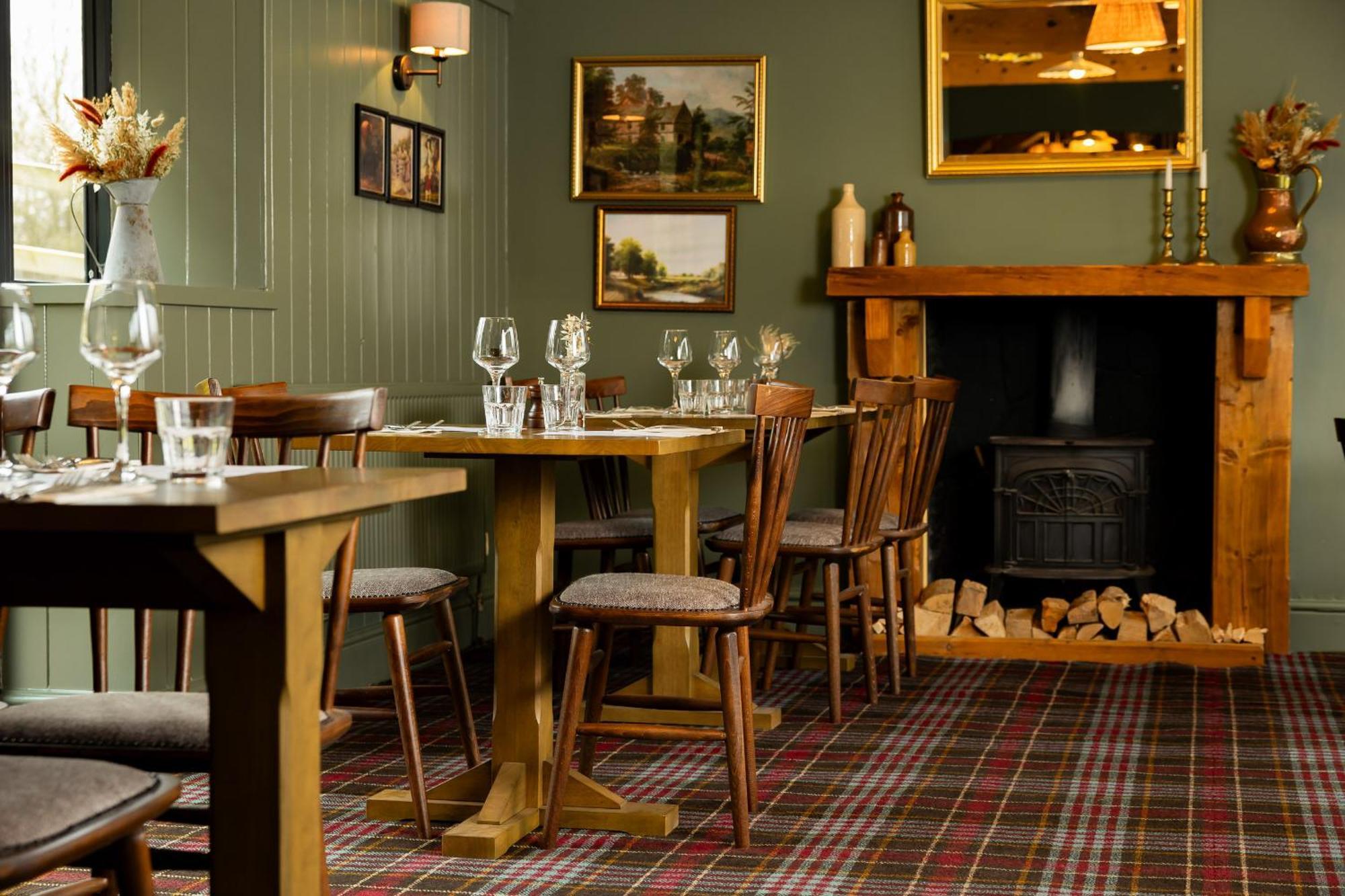 The Olde Coach House Inn Ashby Saint Ledgers Bagian luar foto