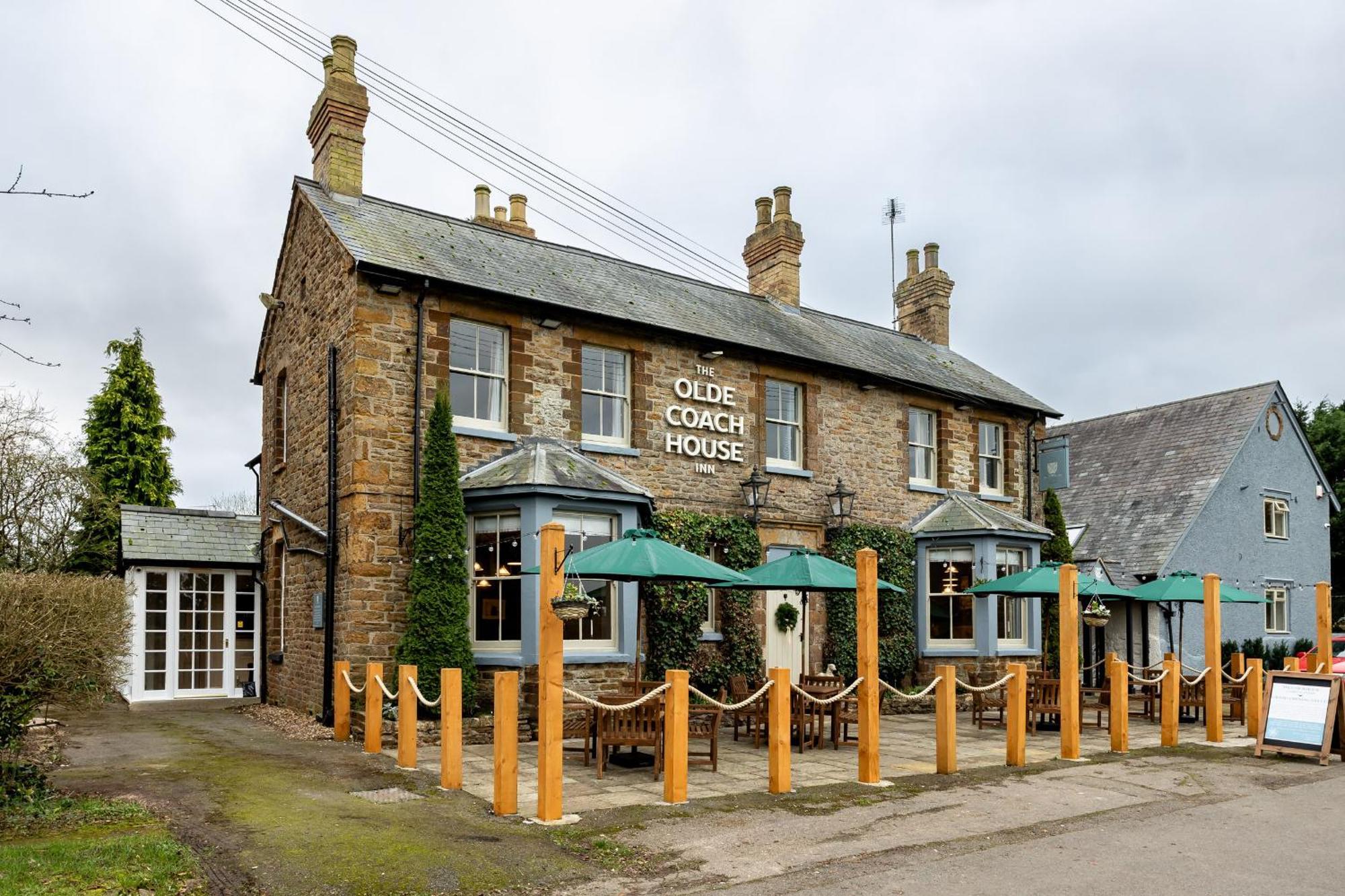 The Olde Coach House Inn Ashby Saint Ledgers Bagian luar foto