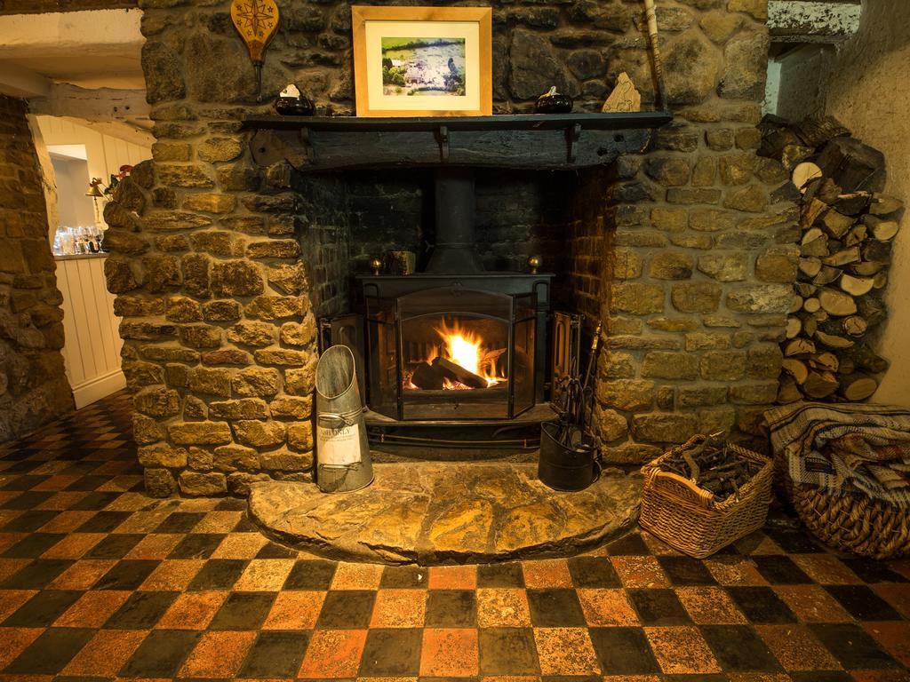 The Olde Coach House Inn Ashby Saint Ledgers Bagian luar foto