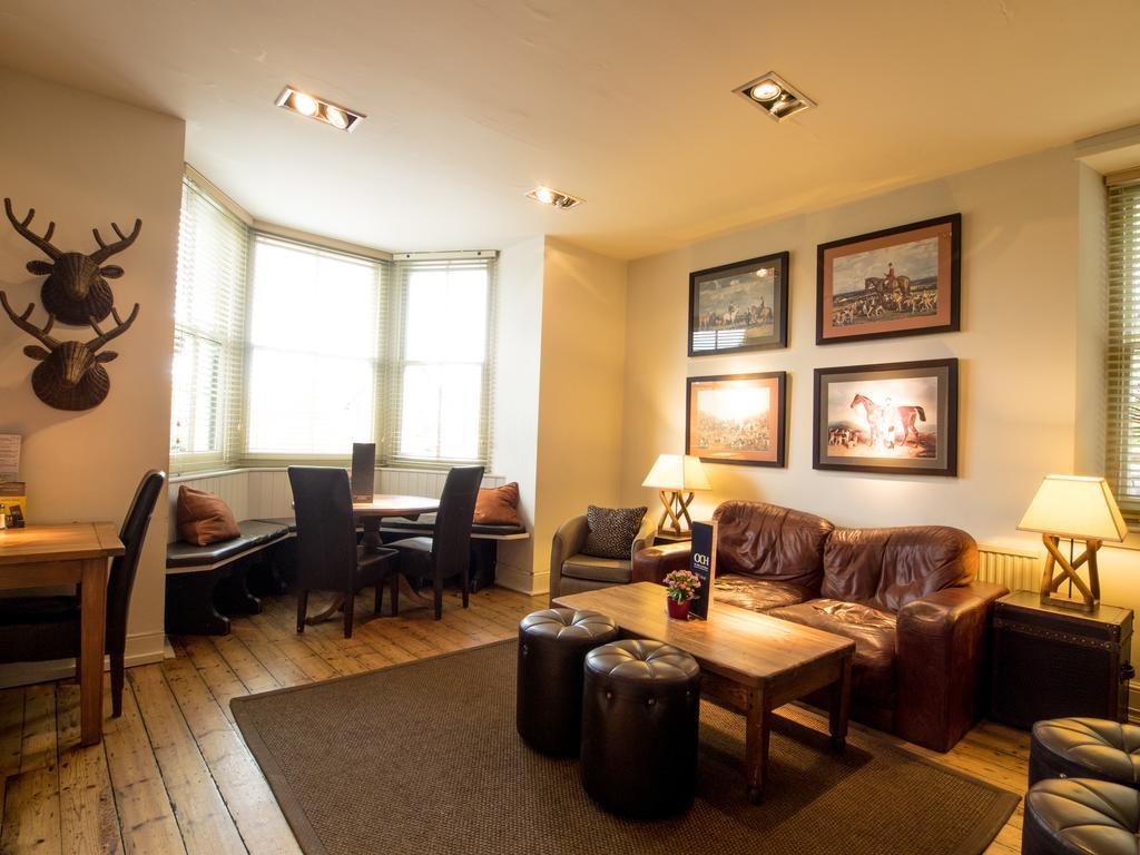 The Olde Coach House Inn Ashby Saint Ledgers Bagian luar foto