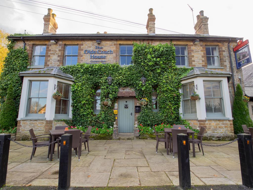 The Olde Coach House Inn Ashby Saint Ledgers Bagian luar foto